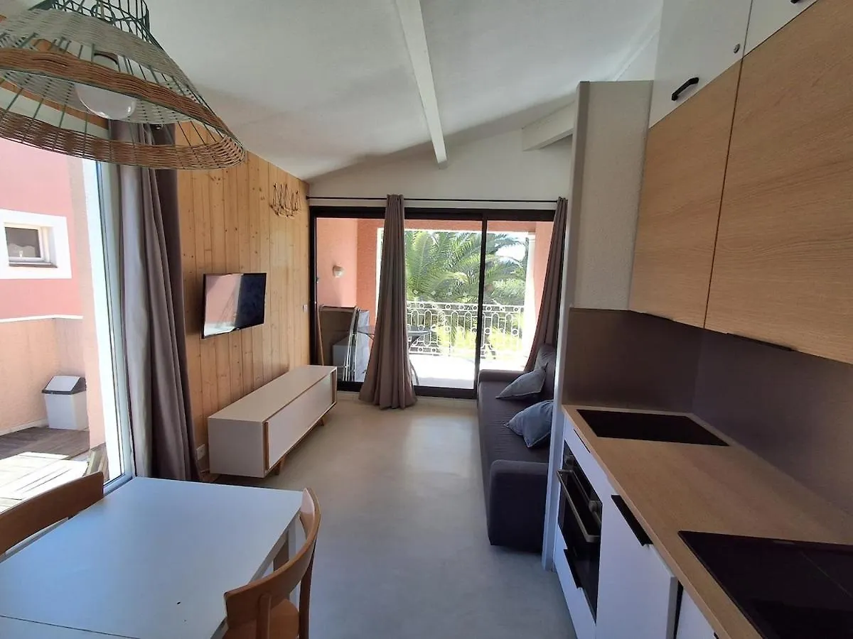 Joli Appartement Les Parcs De Grimaud - Piscine Apartment