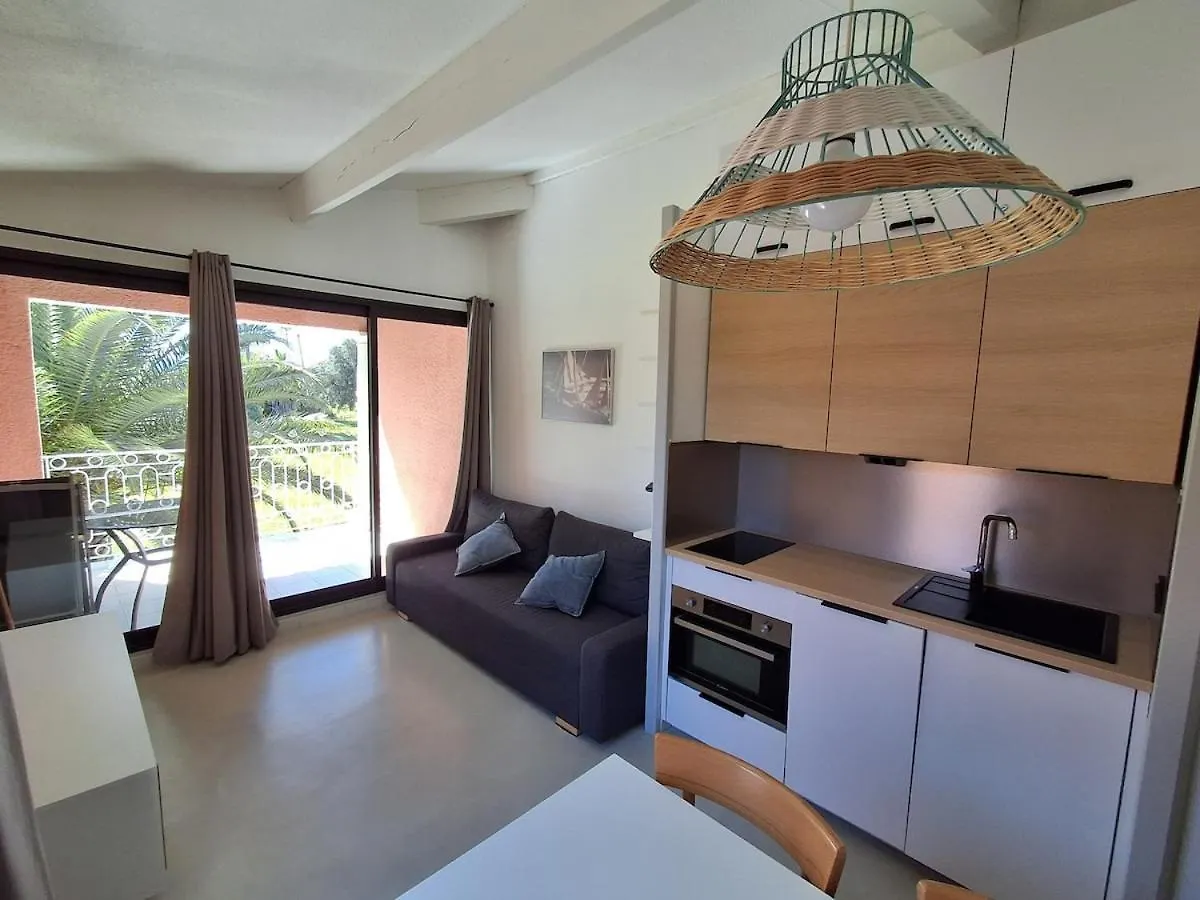 Joli Appartement Les Parcs De Grimaud - Piscine Apartment