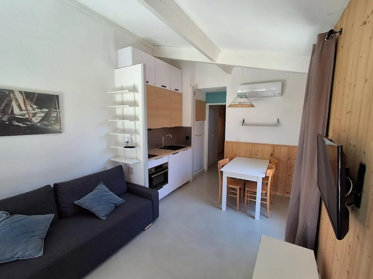 Apartment Joli Appartement Les Parcs De Grimaud - Piscine