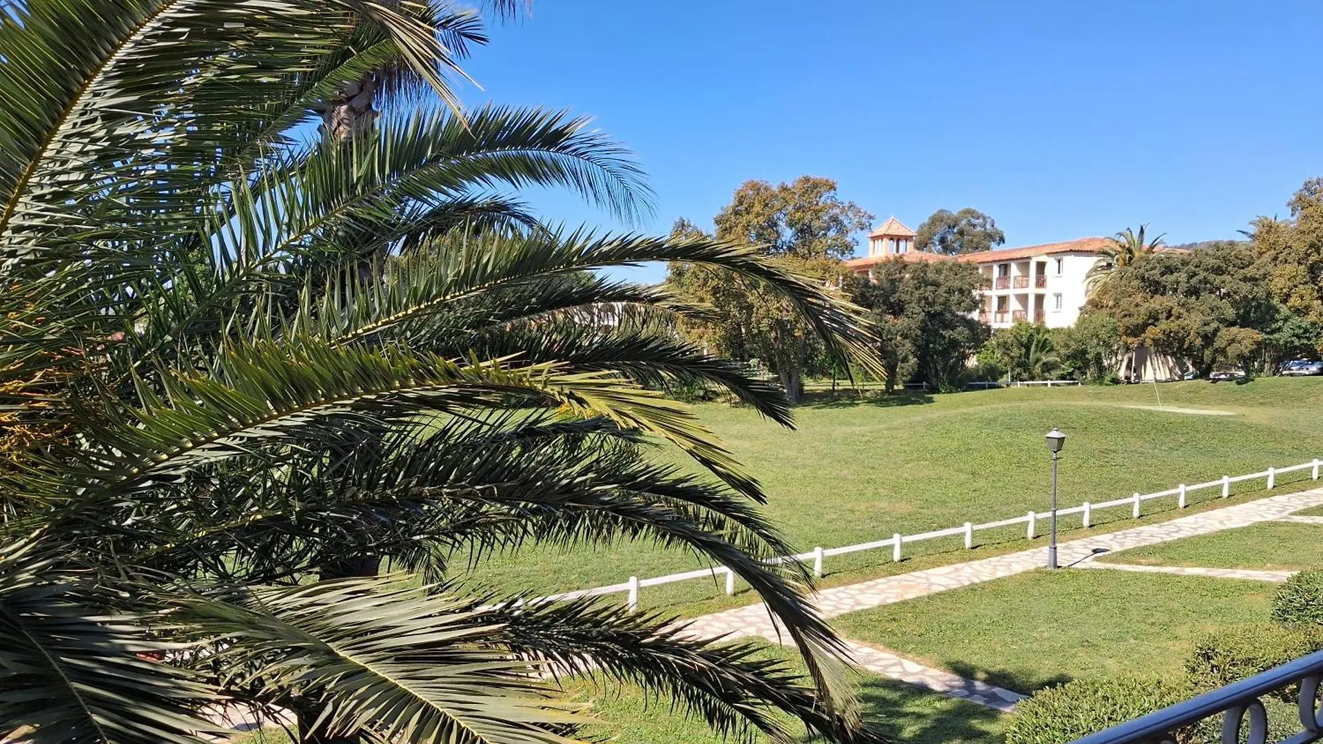 Joli Appartement Les Parcs De Grimaud - Piscine Apartment