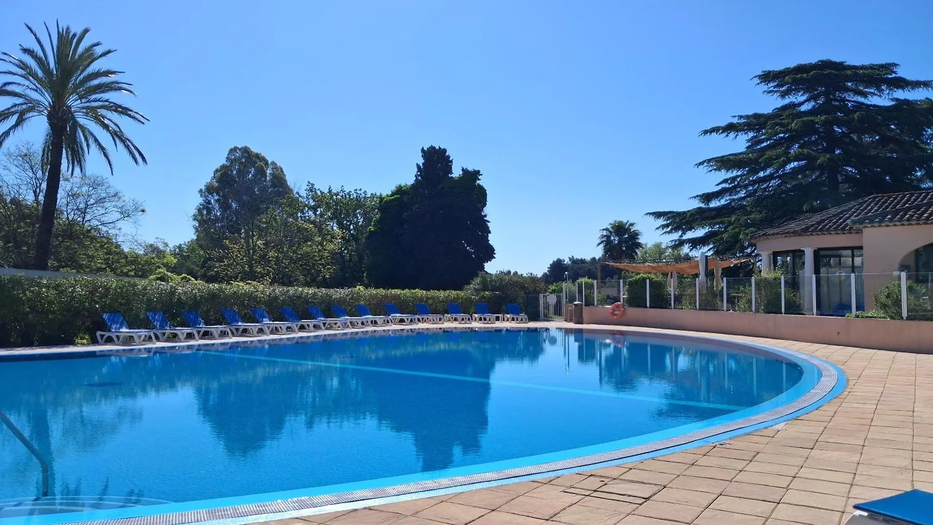 Joli Appartement Les Parcs De Grimaud - Piscine